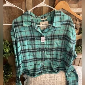 American eagle cropped flannel M NWT❤️❤️❤️